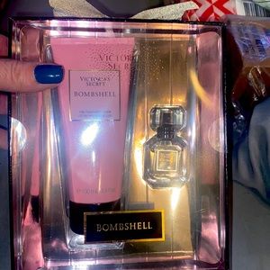 Victoria’s Secret Bombshell